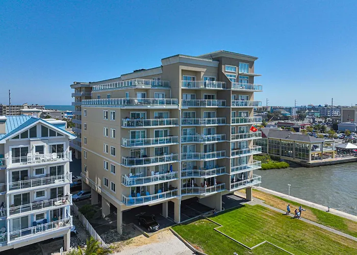 Apartment Bay Front Paradise Penthouse Unit