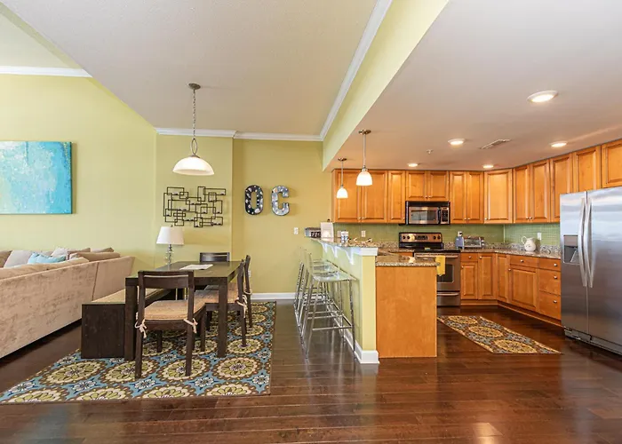 Bay Front Paradise Penthouse Unit Apartment *