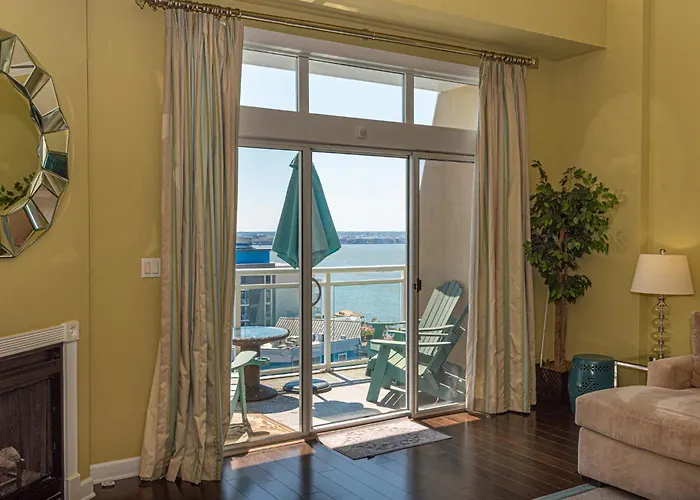 Bay Front Paradise Penthouse Unit