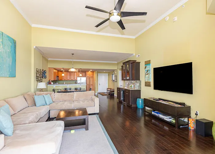 Apartment Bay Front Paradise Penthouse Unit *