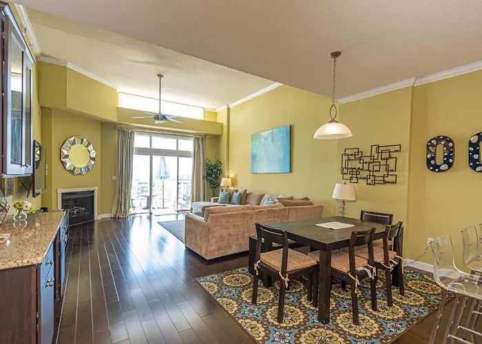 Bay Front Paradise Penthouse Unit Apartment
