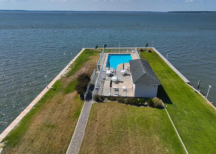 Bay Front Paradise Penthouse Unit *