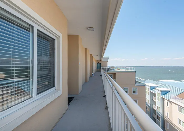 Bay Front Paradise Penthouse Unit Apartment