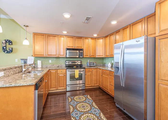 Bay Front Paradise Penthouse Unit Apartment *